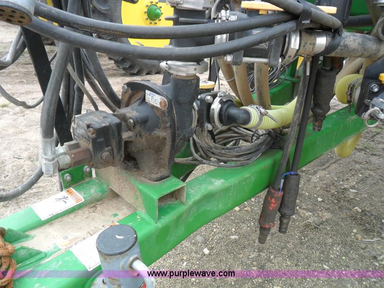 image for item B1092 2005 Bestway Field-Pro III sprayer