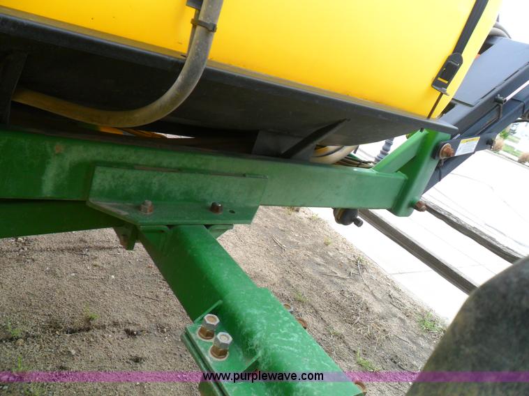 image for item B1092 2005 Bestway Field-Pro III sprayer