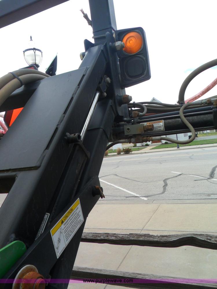 image for item B1092 2005 Bestway Field-Pro III sprayer