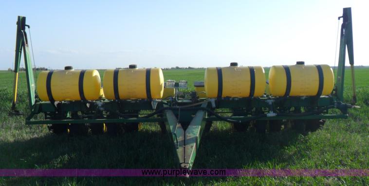 image for item B1093 John Deere 7000 8R30 planter