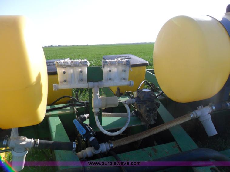 image for item B1093 John Deere 7000 8R30 planter