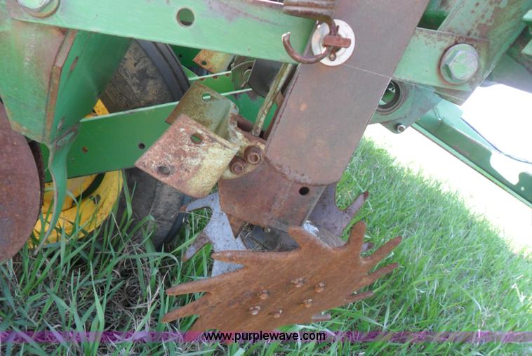 image for item B1093 John Deere 7000 8R30 planter