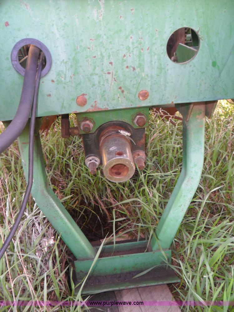 image for item B1093 John Deere 7000 8R30 planter