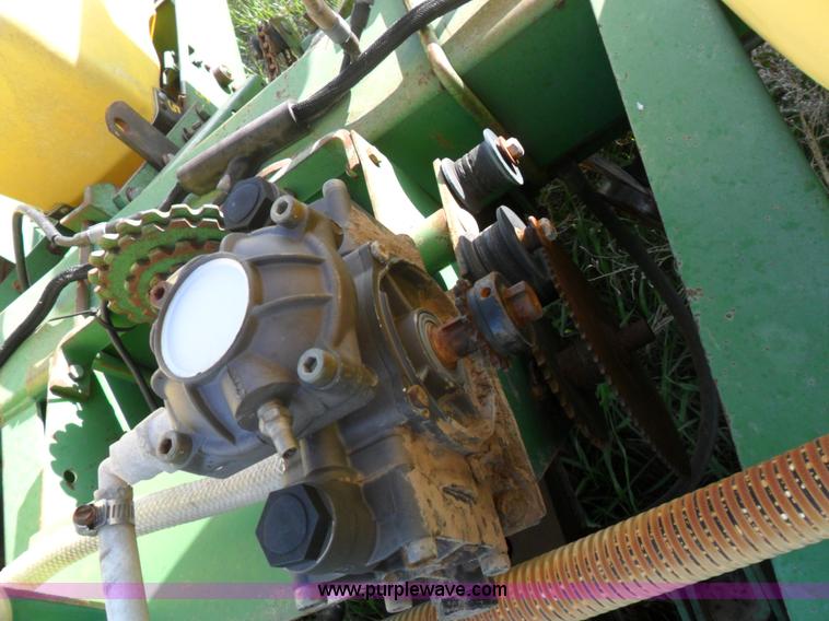 image for item B1093 John Deere 7000 8R30 planter