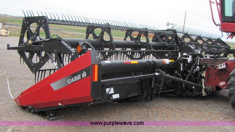 image for item B2258 2006 Case IH 2062 36' flex draper head