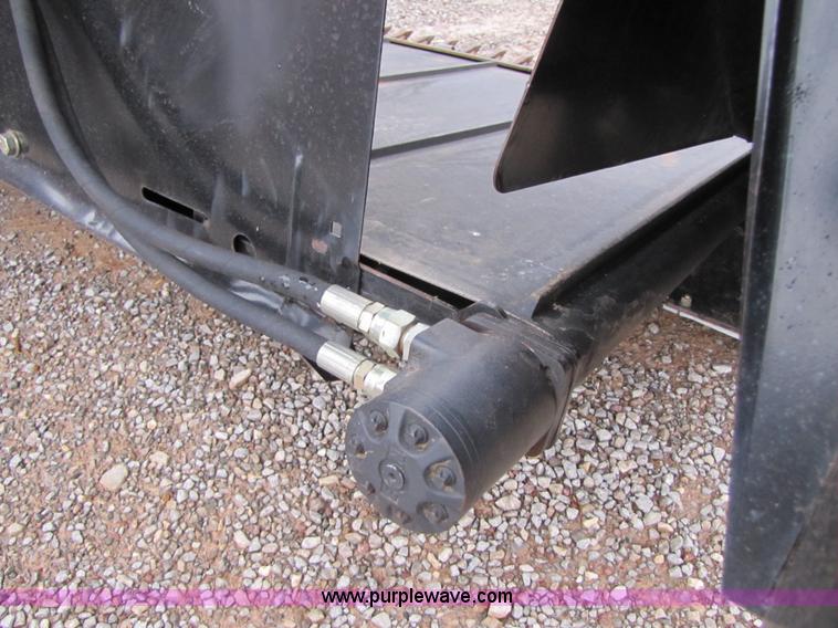 image for item B2258 2006 Case IH 2062 36' flex draper head