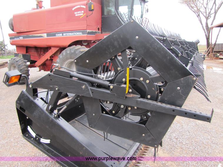 image for item B2258 2006 Case IH 2062 36' flex draper head