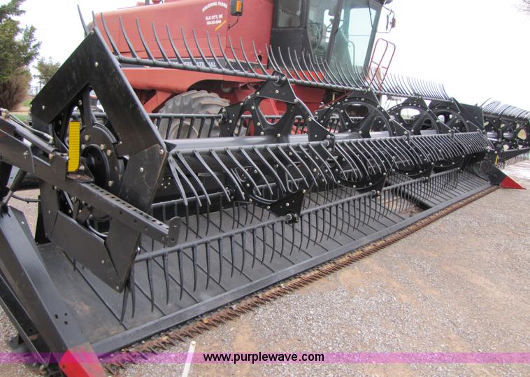 image for item B2258 2006 Case IH 2062 36' flex draper head