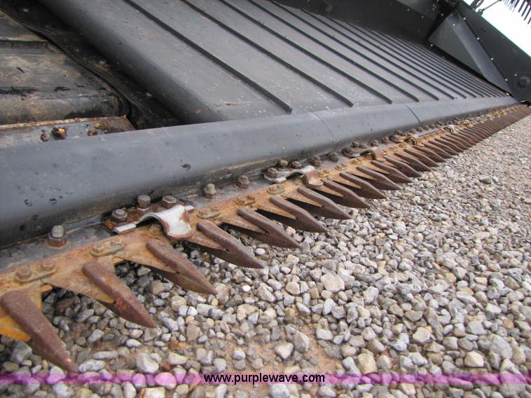 image for item B2258 2006 Case IH 2062 36' flex draper head