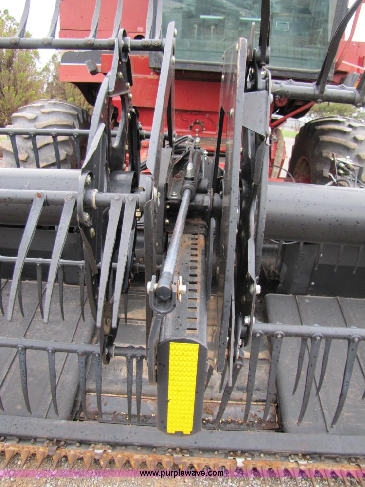 image for item B2258 2006 Case IH 2062 36' flex draper head