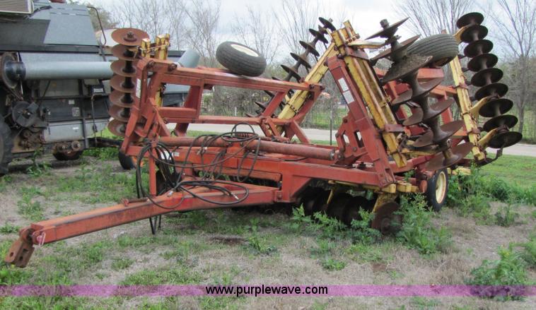 image for item B2266 New Holland TD200 24' disk