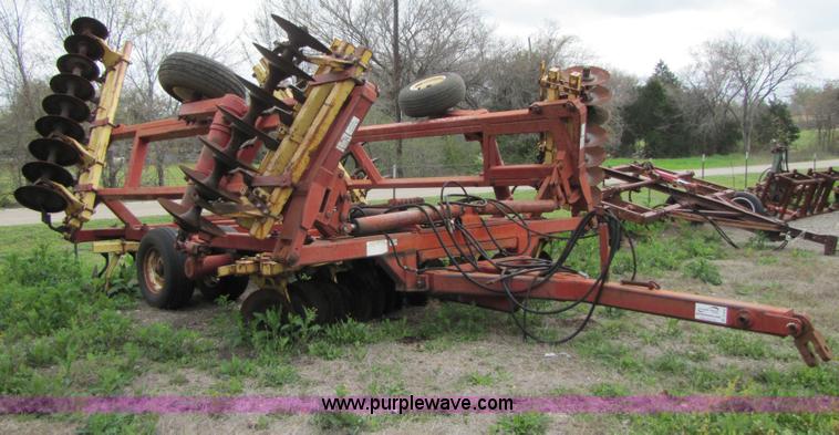 image for item B2266 New Holland TD200 24' disk