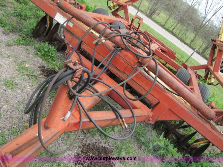 image for item B2266 New Holland TD200 24' disk