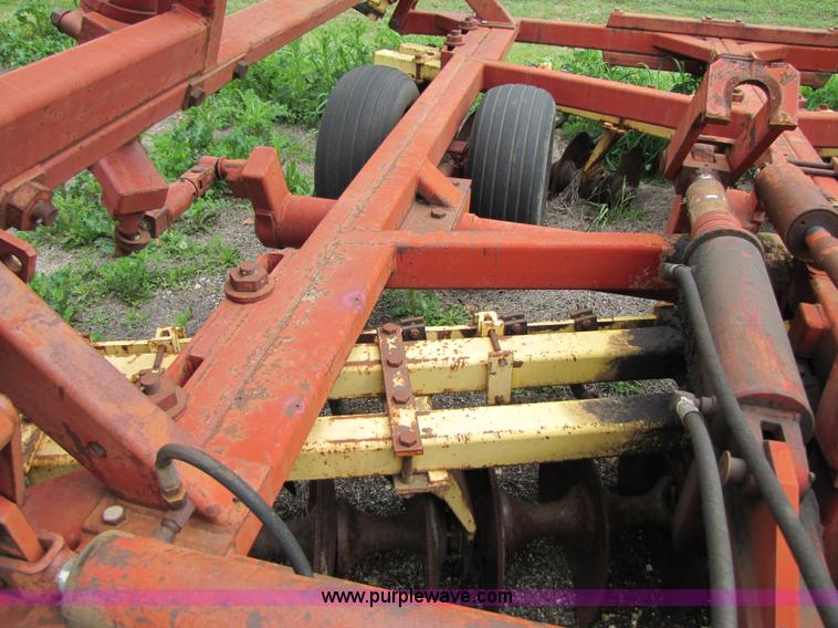 image for item B2266 New Holland TD200 24' disk