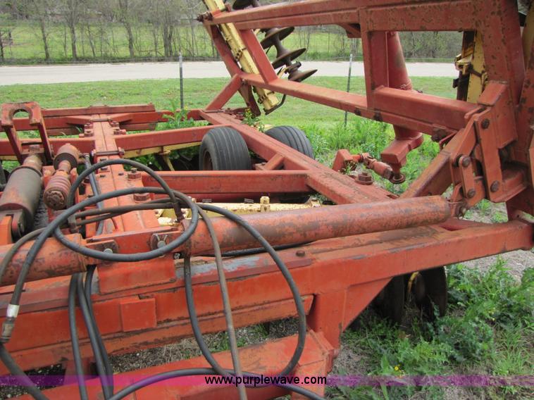 image for item B2266 New Holland TD200 24' disk