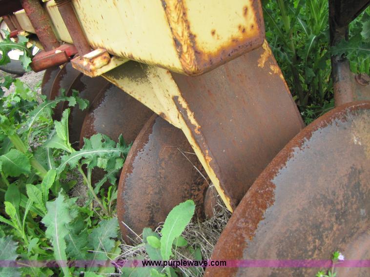 image for item B2266 New Holland TD200 24' disk