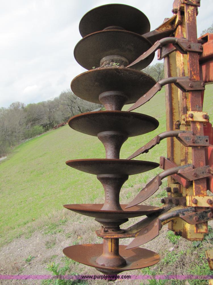 image for item B2266 New Holland TD200 24' disk