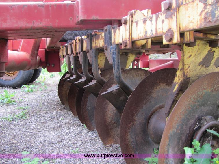 image for item B2266 New Holland TD200 24' disk