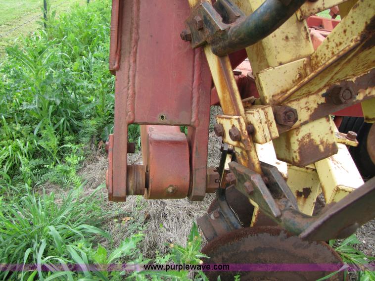 image for item B2266 New Holland TD200 24' disk