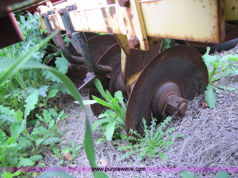 image for item B2266 New Holland TD200 24' disk