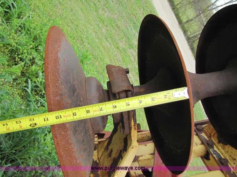 image for item B2266 New Holland TD200 24' disk