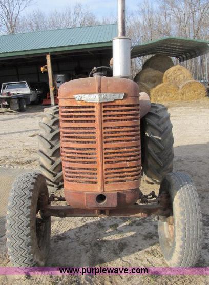 image for item B2642 McCormick WBK tractor