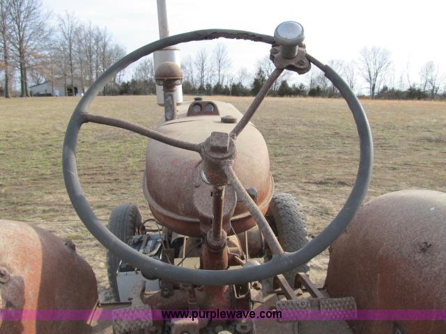 image for item B2642 McCormick WBK tractor
