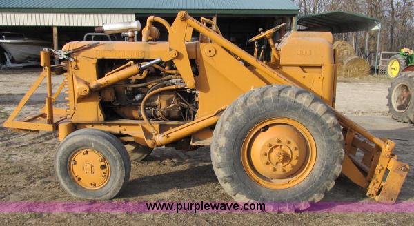 image for item B2643 Allis Chalmers TL10 tractor loader