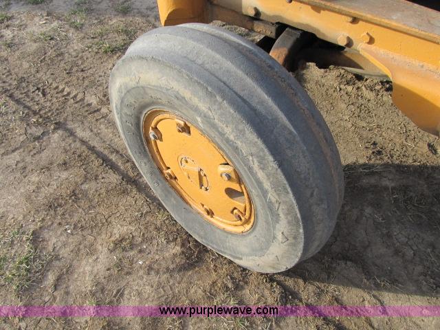 image for item B2643 Allis Chalmers TL10 tractor loader