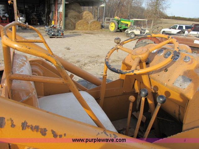 image for item B2643 Allis Chalmers TL10 tractor loader