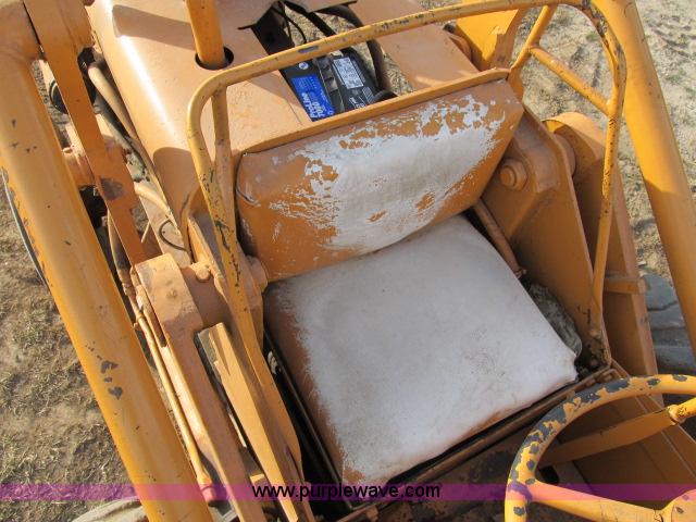 image for item B2643 Allis Chalmers TL10 tractor loader