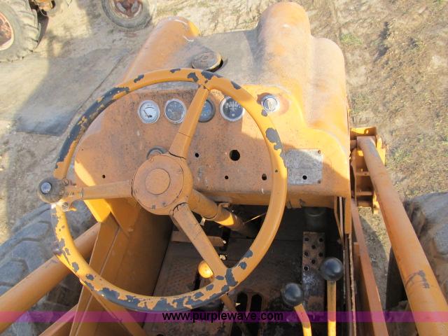 image for item B2643 Allis Chalmers TL10 tractor loader