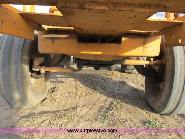 image for item B2643 Allis Chalmers TL10 tractor loader