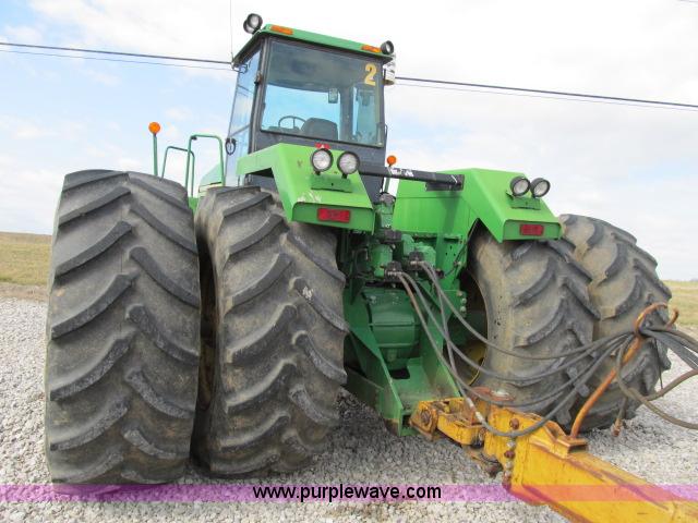 image for item B2647 1996 John Deere 8870 4WD tractor
