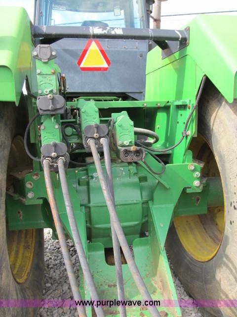 image for item B2647 1996 John Deere 8870 4WD tractor