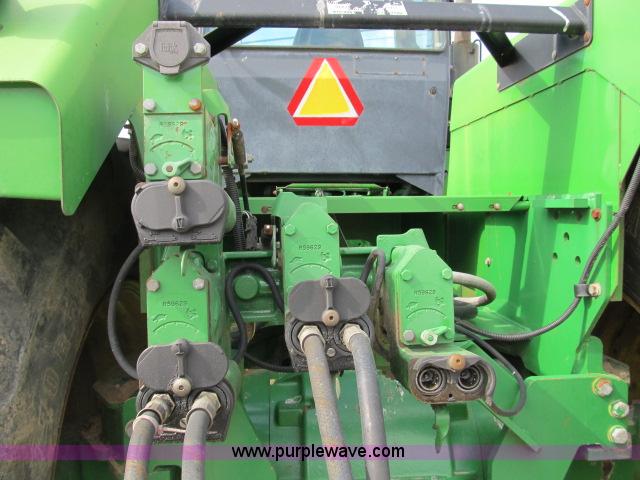 image for item B2647 1996 John Deere 8870 4WD tractor