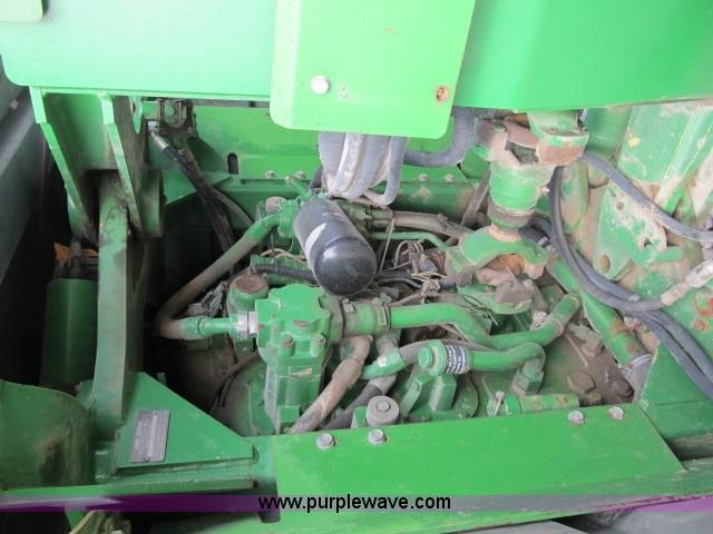 image for item B2647 1996 John Deere 8870 4WD tractor