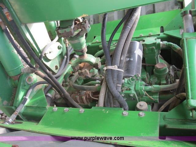 image for item B2647 1996 John Deere 8870 4WD tractor
