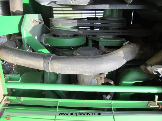 image for item B2647 1996 John Deere 8870 4WD tractor