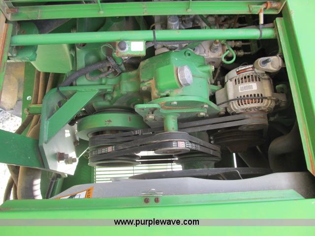 image for item B2647 1996 John Deere 8870 4WD tractor