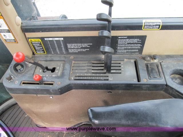 image for item B2647 1996 John Deere 8870 4WD tractor