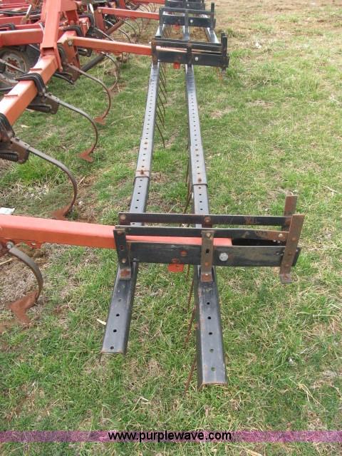image for item B2652 Case IH 4300 40' field cultivator