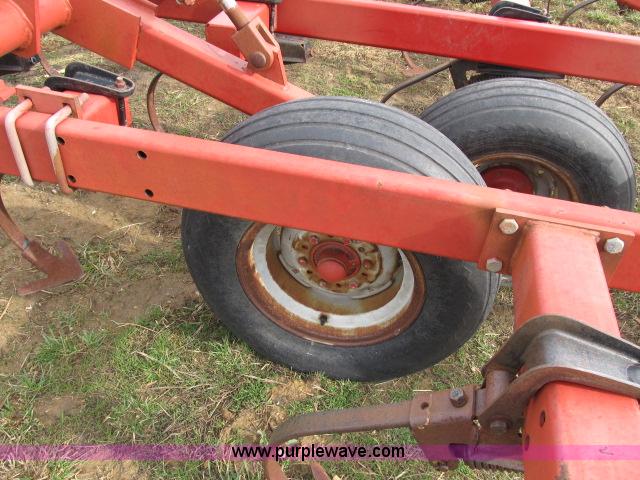 image for item B2652 Case IH 4300 40' field cultivator