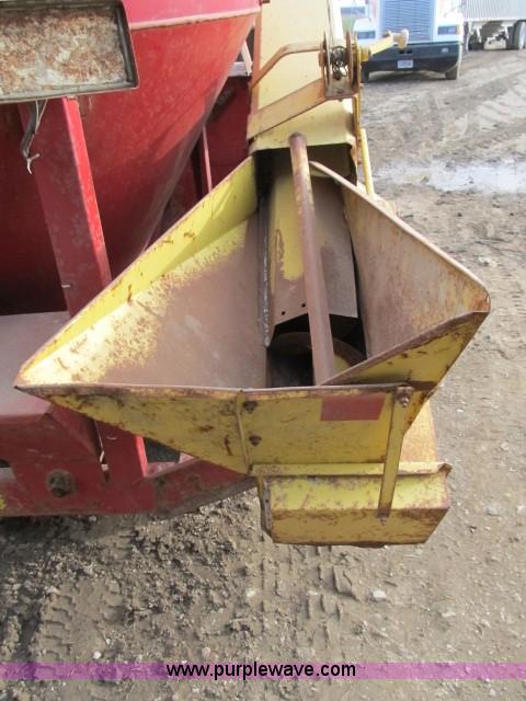 image for item B2654 New Holland 355 grinder/mixer with scales