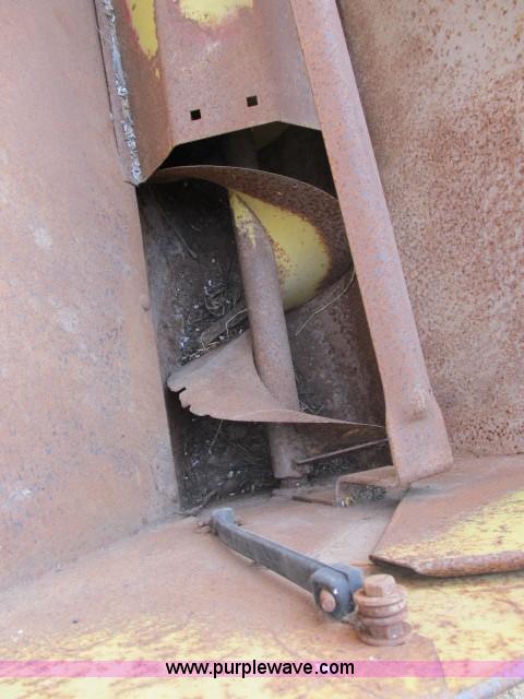 image for item B2654 New Holland 355 grinder/mixer with scales