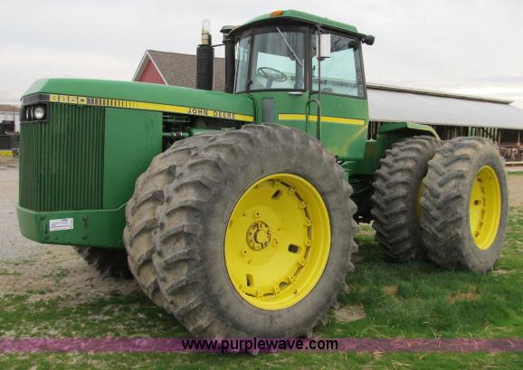 image for item B2664 1982 John Deere 8850 4WD tractor