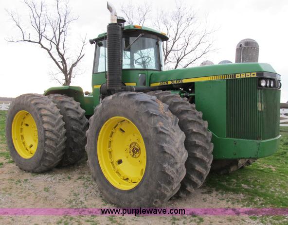 image for item B2664 1982 John Deere 8850 4WD tractor