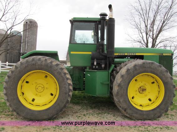 image for item B2664 1982 John Deere 8850 4WD tractor