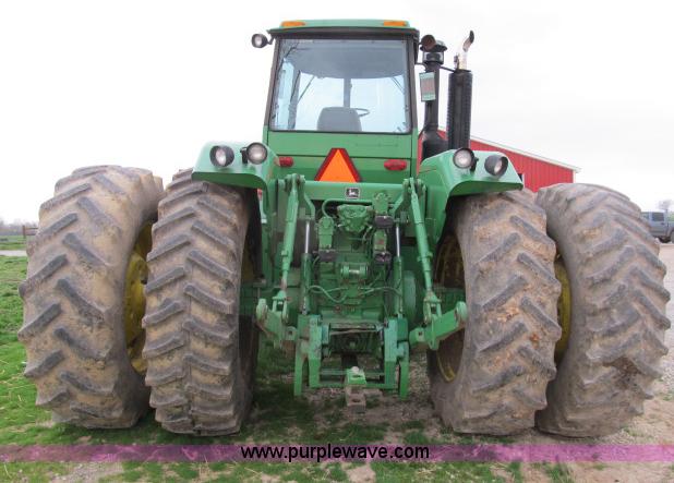 image for item B2664 1982 John Deere 8850 4WD tractor