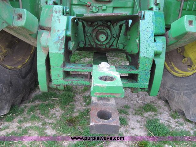 image for item B2664 1982 John Deere 8850 4WD tractor